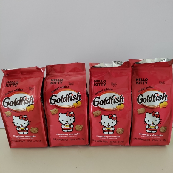 Hello Kitty Goldfish limited edition - Picture 1 of 2